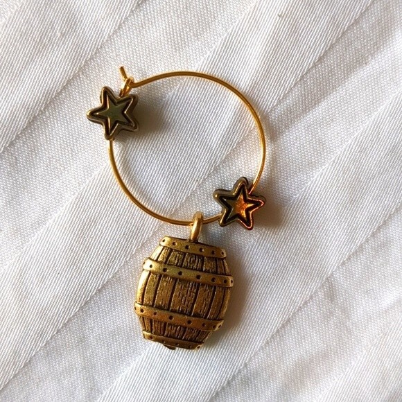 VTG Sur La TableThat Wine is Mine 6 Grapevine Wine Glass Charms NWT - Picture 8 of 11